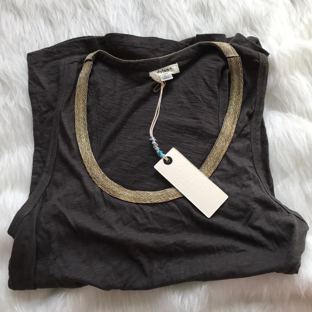 Accented tank